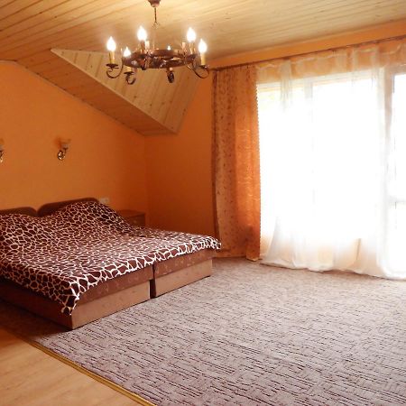 Cottage Rakhiv Exterior photo